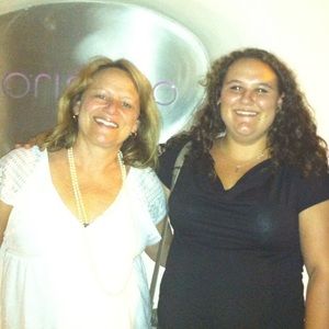 Meet your Posher, Lois